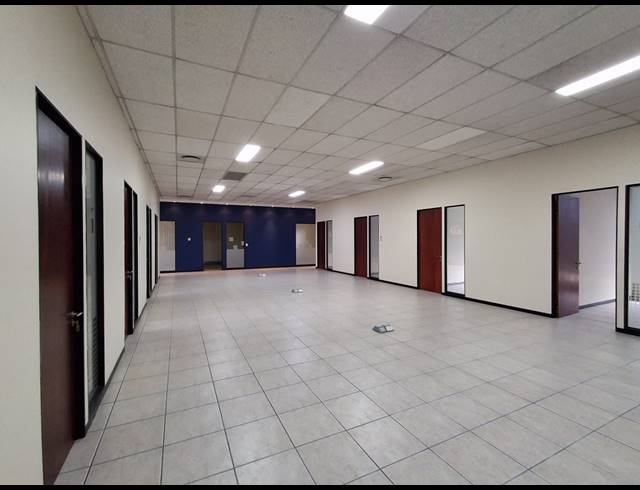 1,065M² OFFICE TO LET IN HERIOTDALE